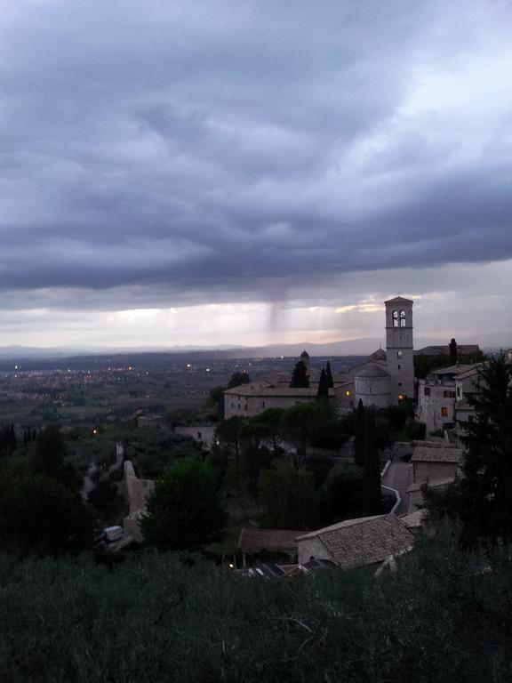 La Corte Degli Angeli Locazioni Turistiche アッシジ エクステリア 写真