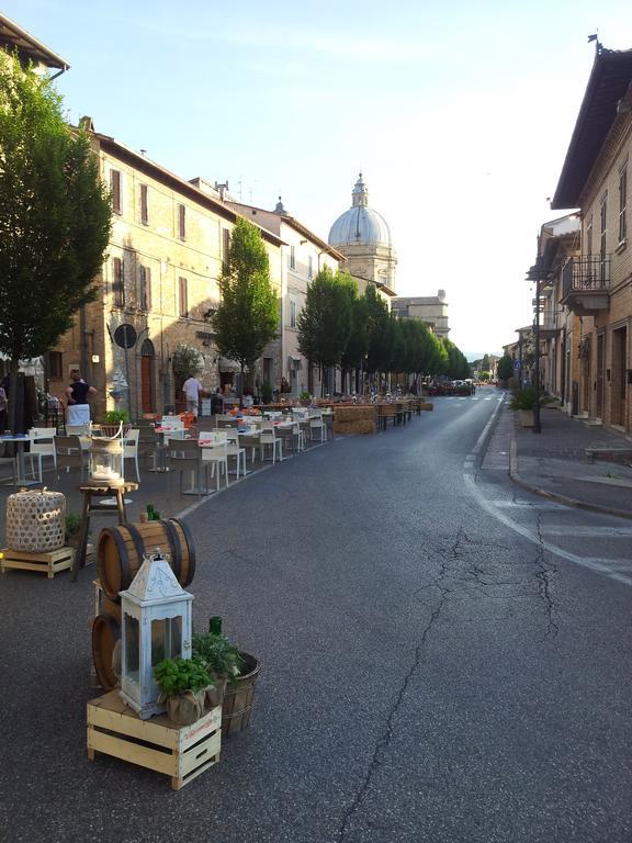 La Corte Degli Angeli Locazioni Turistiche アッシジ エクステリア 写真