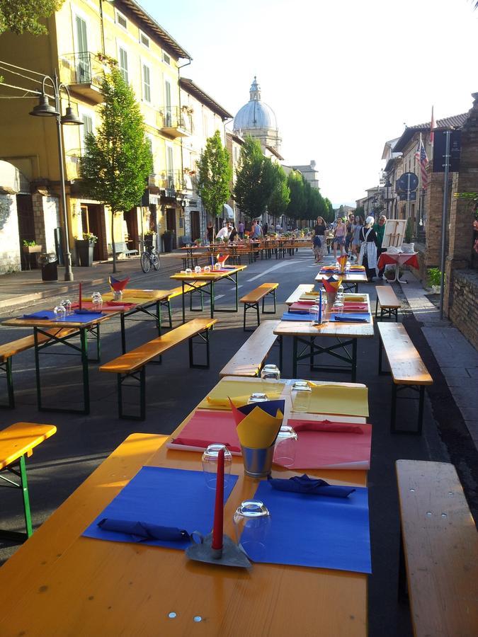 La Corte Degli Angeli Locazioni Turistiche アッシジ エクステリア 写真